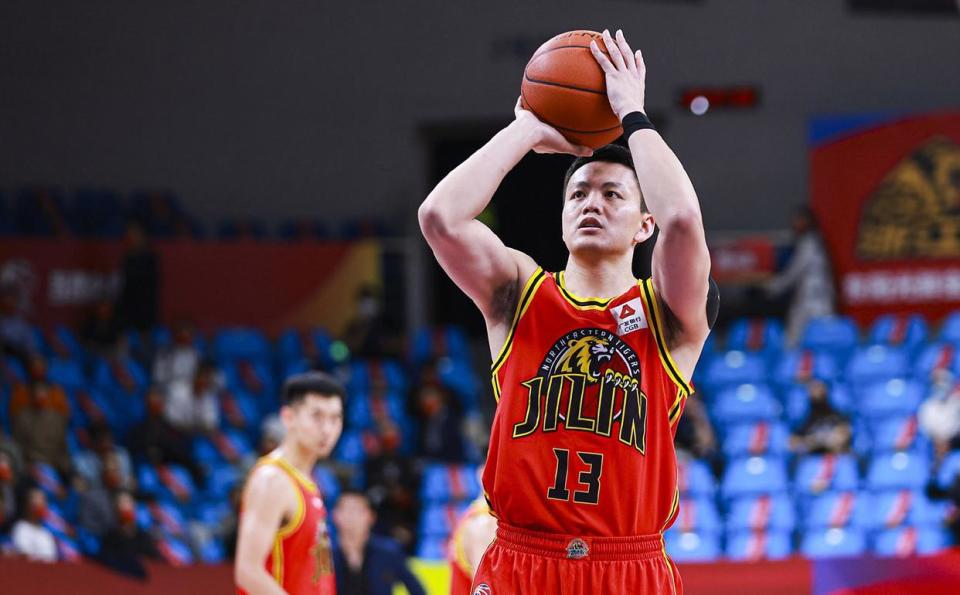 会市场又传, 三号位只有, 限的几个球