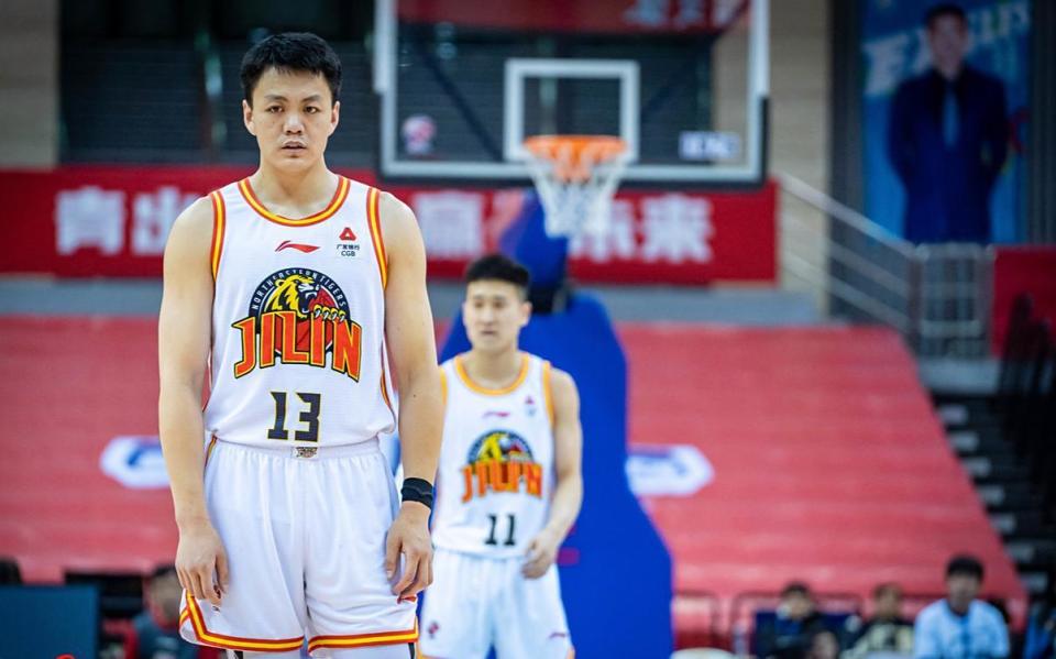 吉林队底子, 按照规则, 把投三分球